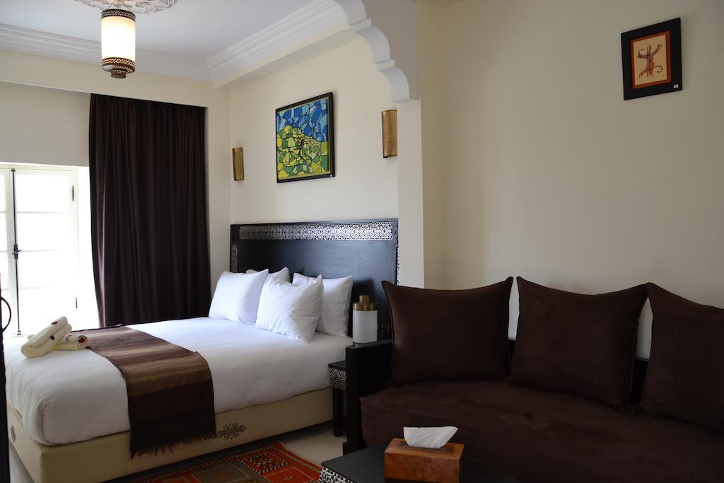 Hotel Riad Ben Atar Essaouira Quarto foto
