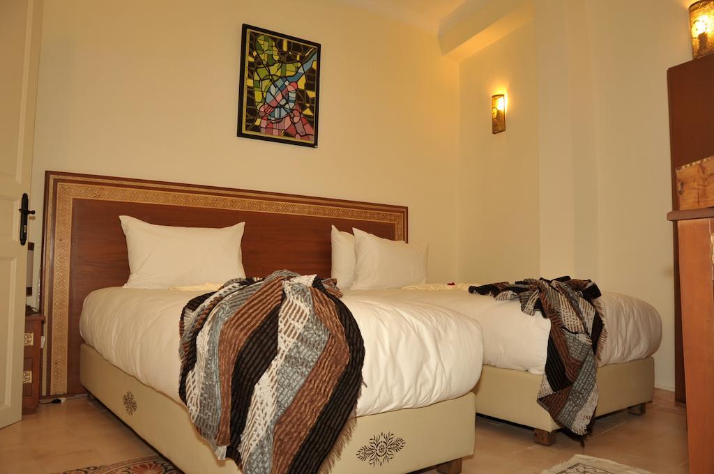 Hotel Riad Ben Atar Essaouira Quarto foto